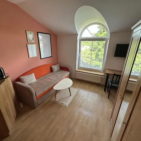 Lilie Guest house