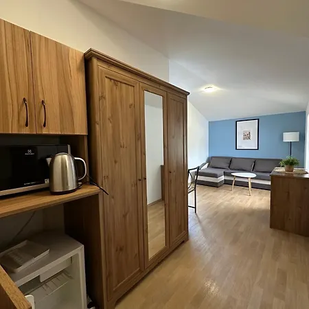 Lilie Guest house 3*